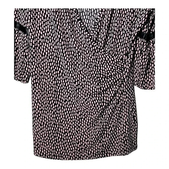 1592. NINE WEST HALF SLEEVE BLOUSE FLOWY BUBBLE‎ SLEEVES SIZE LARGE GEOMETRIC - Picture 4 of 9